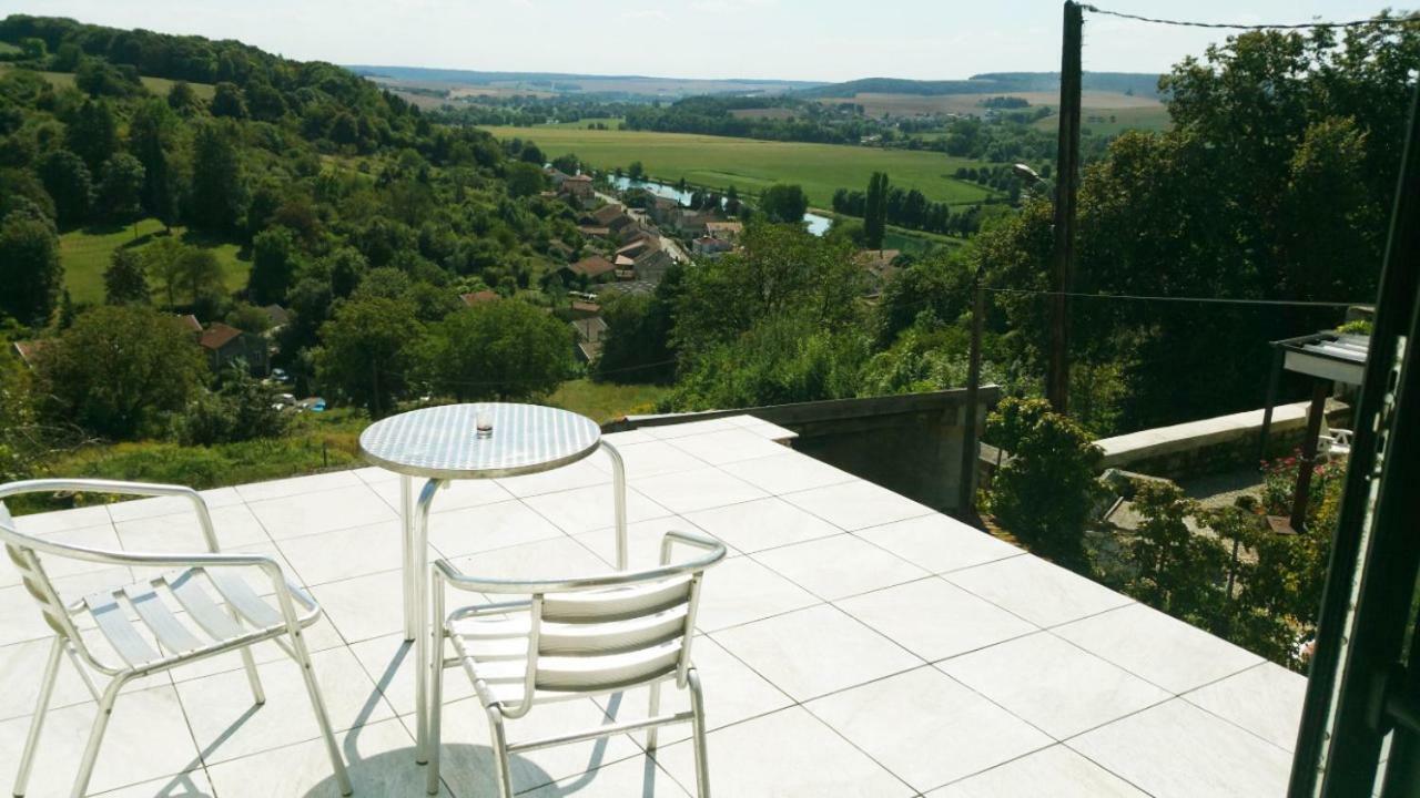B&B Chez Fouchs - Chambre D'Hotes Dun-sur-Meuse Exteriér fotografie